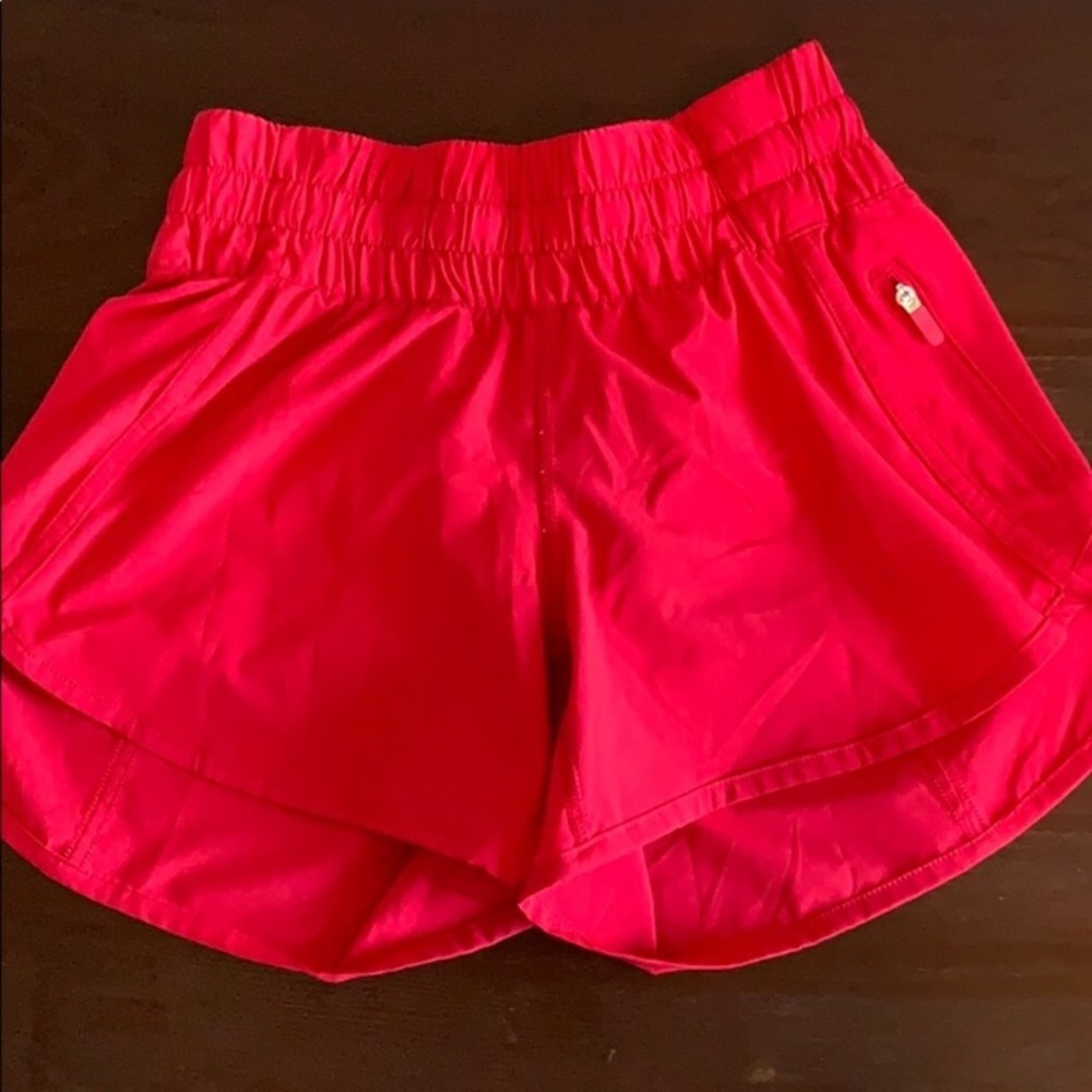 lululemon tracker v shorts size 2